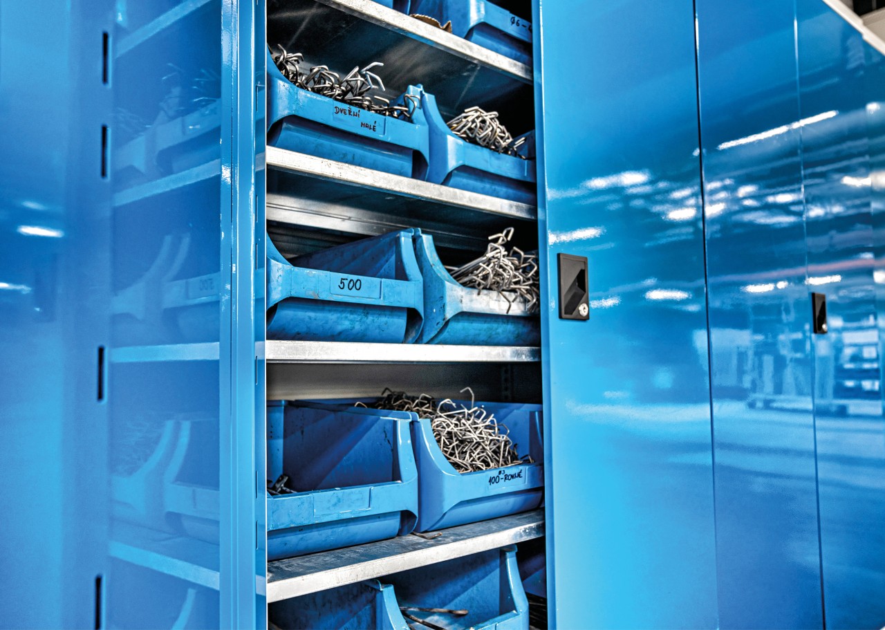 Kotvení dílenského nábytku