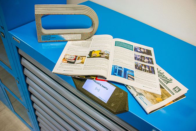 Ocenenie nábytku v publikáciách – dielenský nábytok nie je len „regál v dielni“
