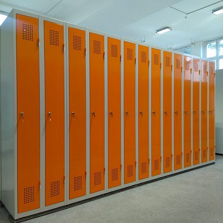 Ventilácia dielenských a šatníkových skríň – malý detail, ktorý rieši veľké veci
